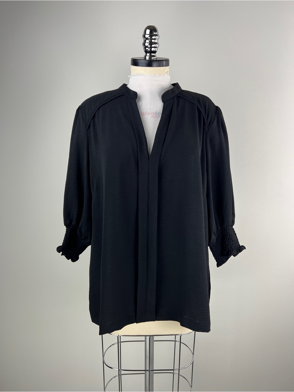 💚 3844. Black Split-Neck Smocked Sleeve Women's Blouse